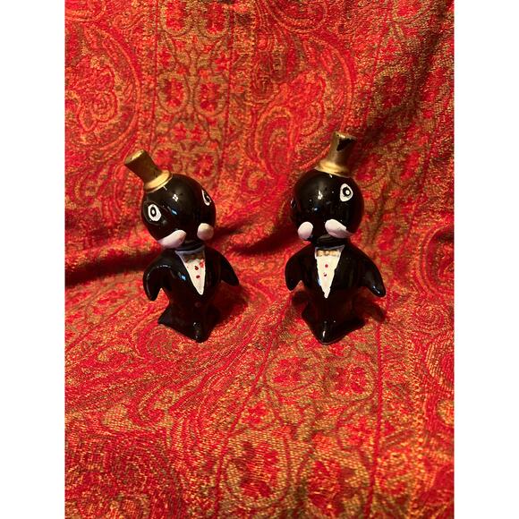 Top Hat Walrus Salt and Pepper Shakers - Picture 3 of 5